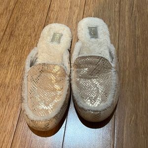 Ugg slippers-Neutral gold accent